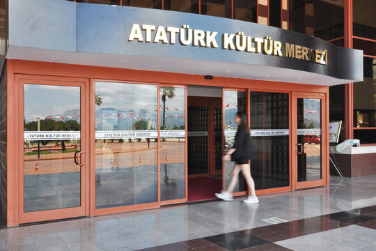 Antalya Atatürk Kültür Merkezi