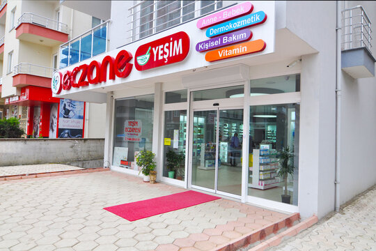 Yeşim Eczanesi